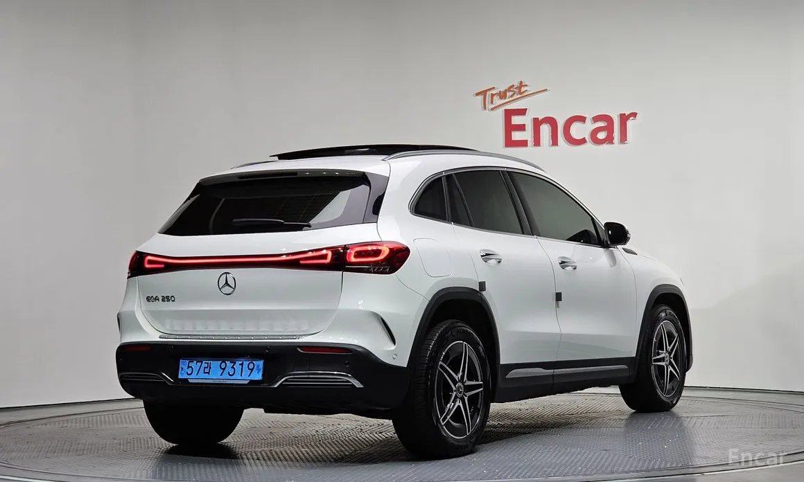 Фото 2 - Mercedes-Benz EQA