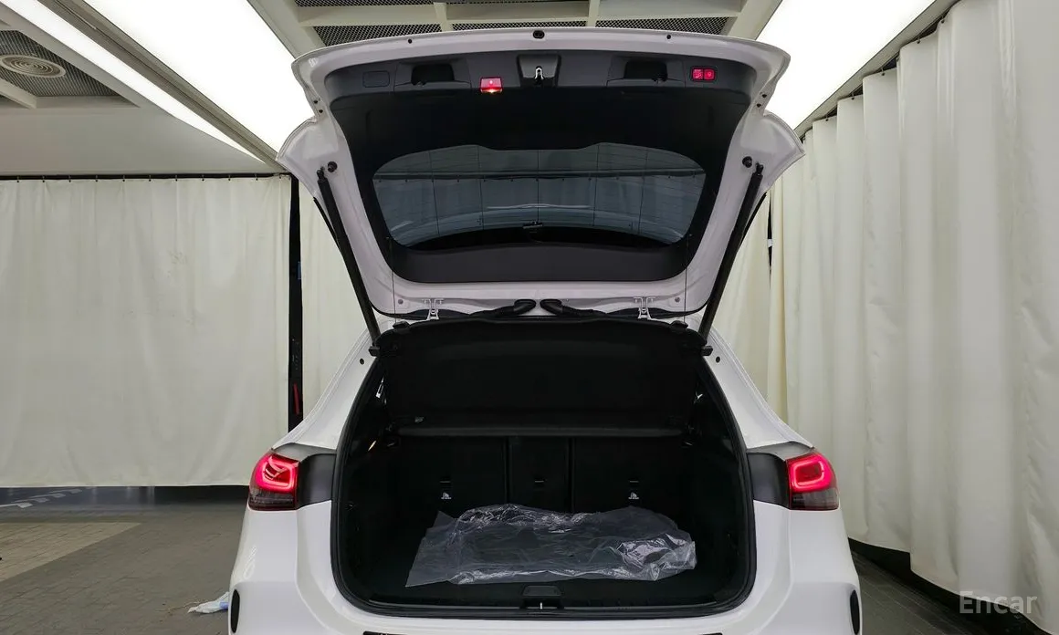 Фото 20 - Mercedes-Benz EQA