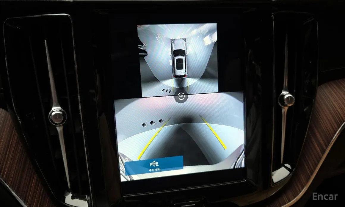 Фото 15 - Volvo XC60