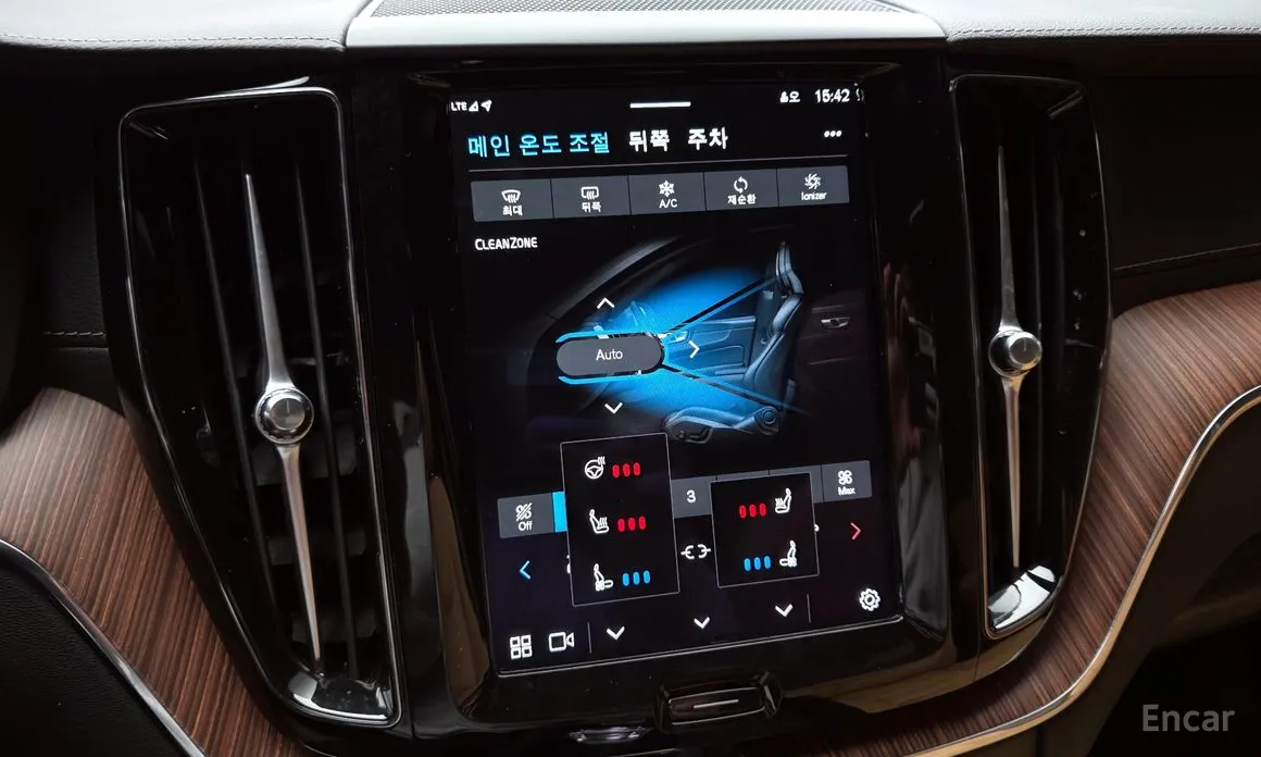 Фото 17 - Volvo XC60