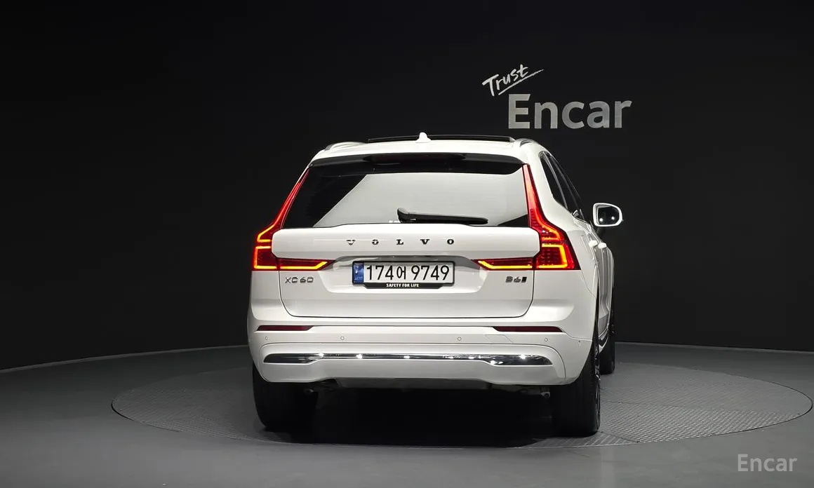 Фото 4 - Volvo XC60