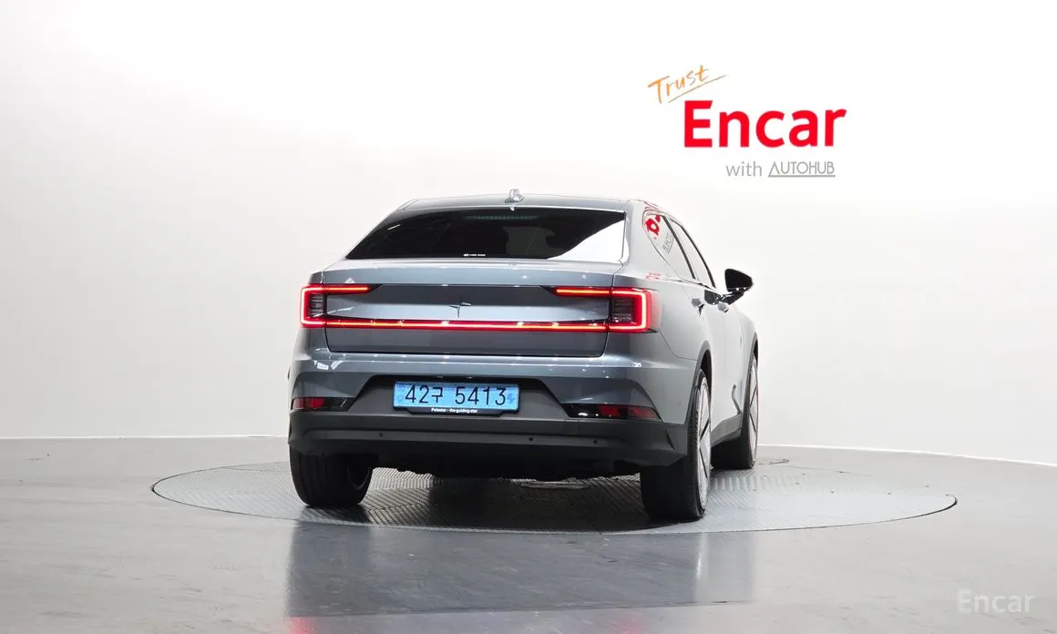 Фото 4 - Polestar 2