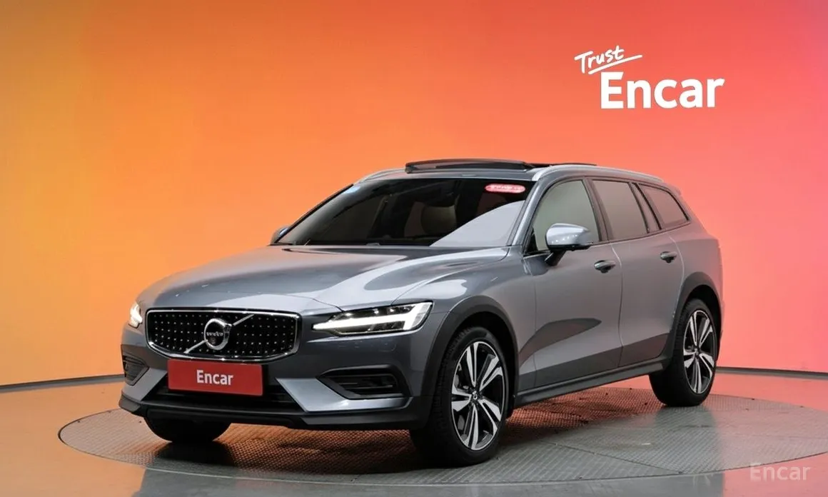 Фото 1 - Volvo V60