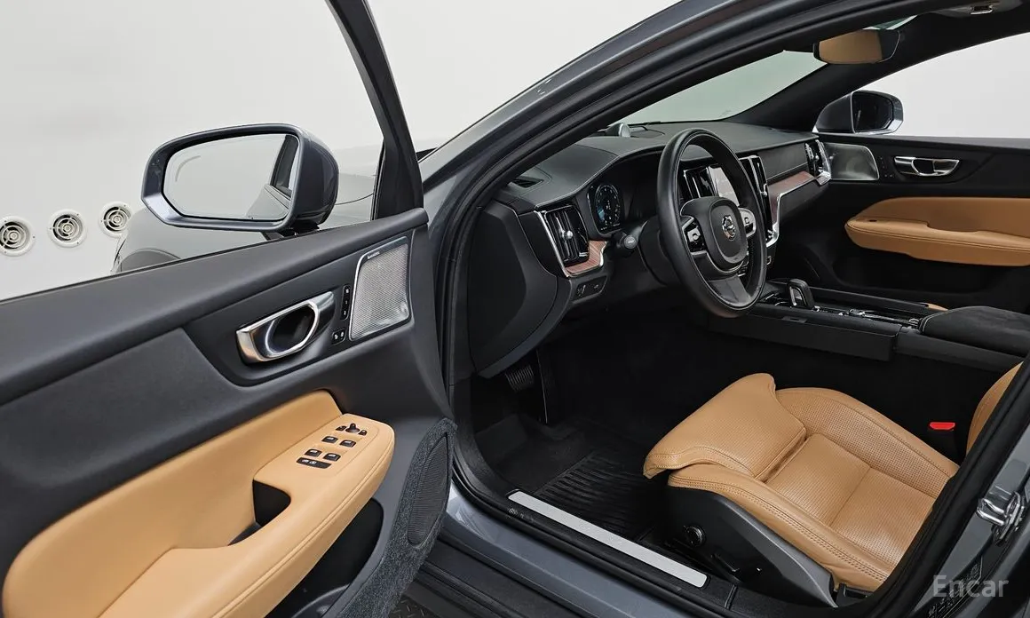 Фото 10 - Volvo V60