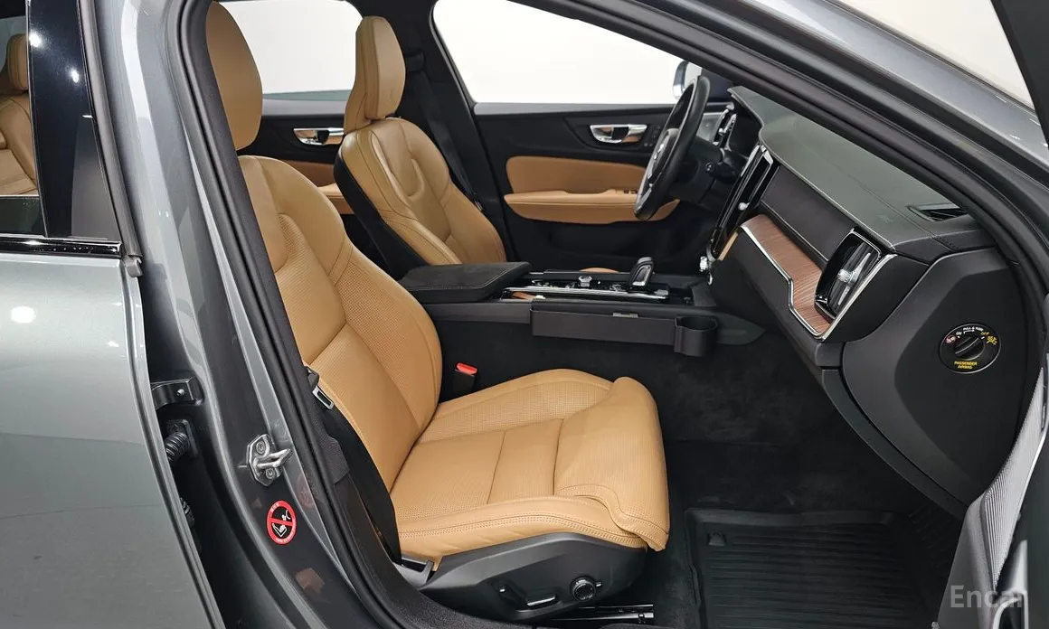 Фото 11 - Volvo V60