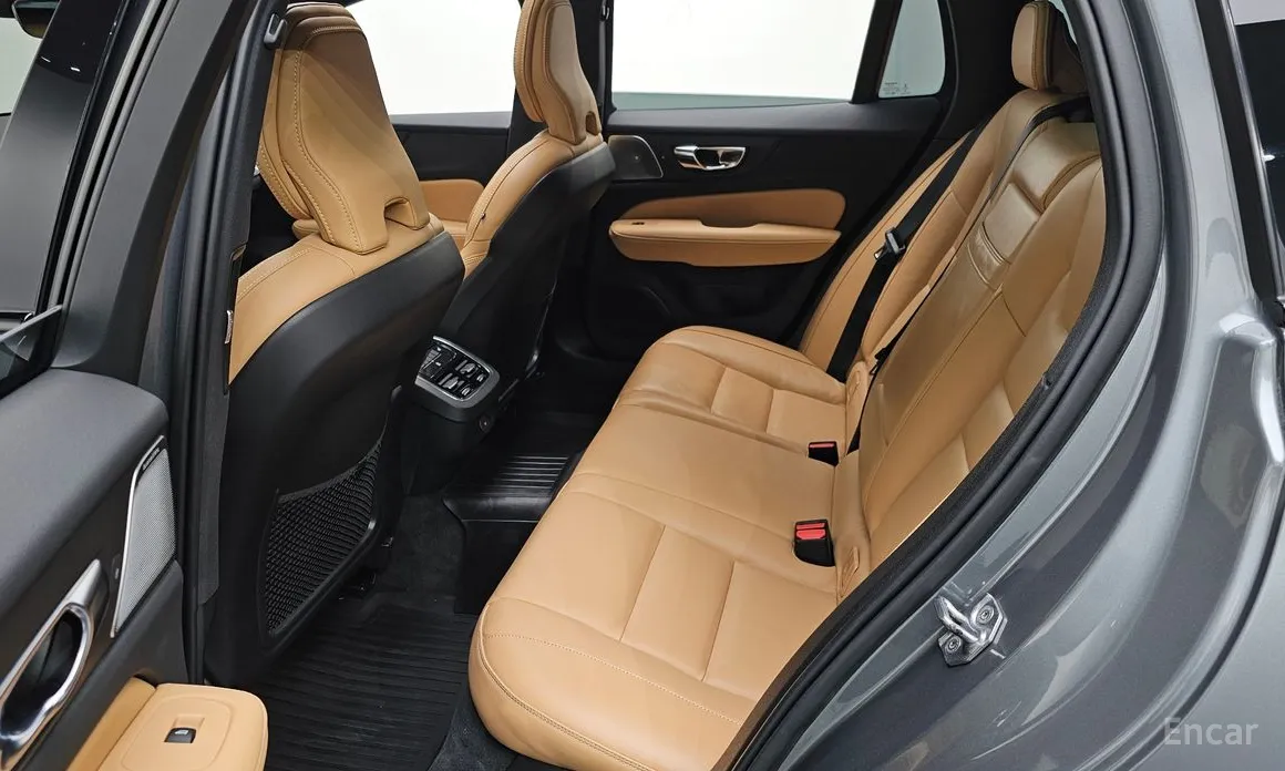 Фото 12 - Volvo V60