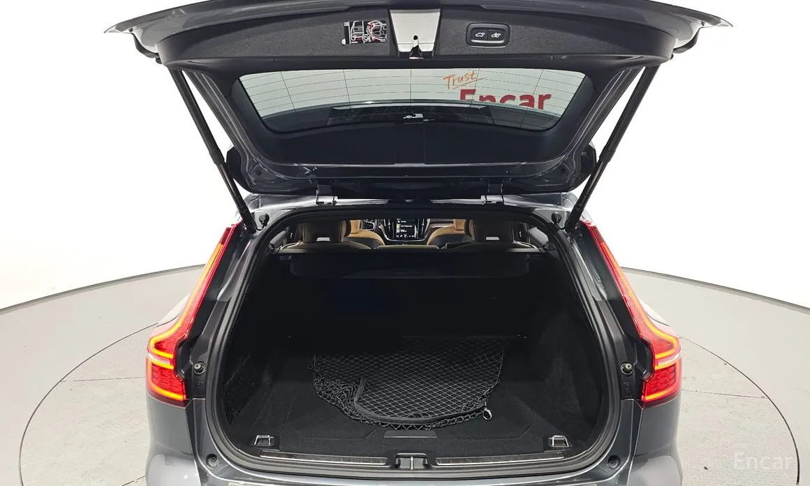 Фото 20 - Volvo V60