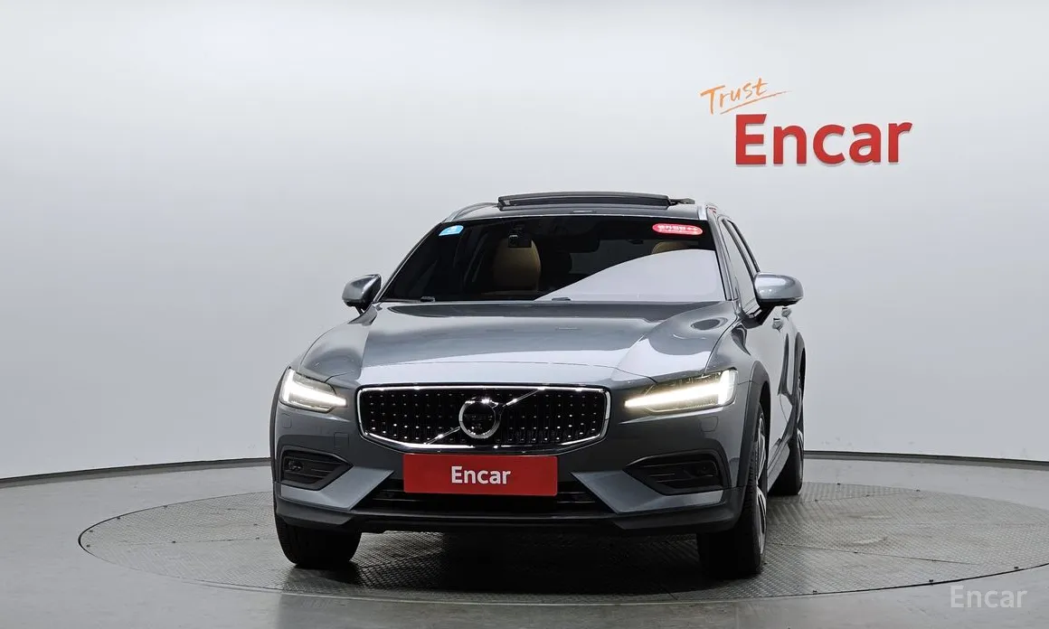 Фото 3 - Volvo V60