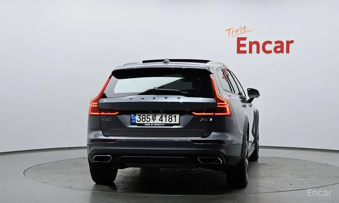 Фото 4 - Volvo V60