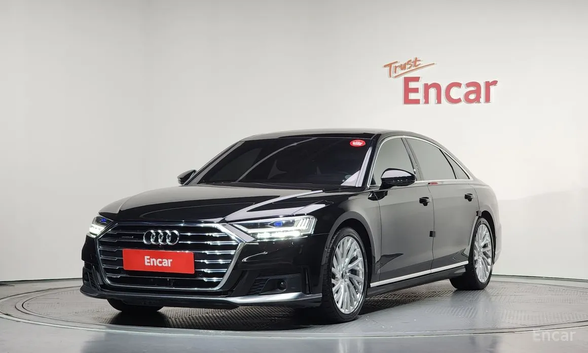 Фото 1 - Audi A8