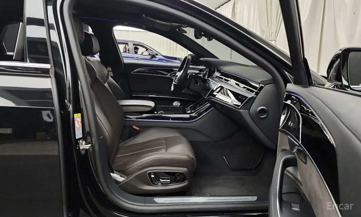 Фото 11 - Audi A8