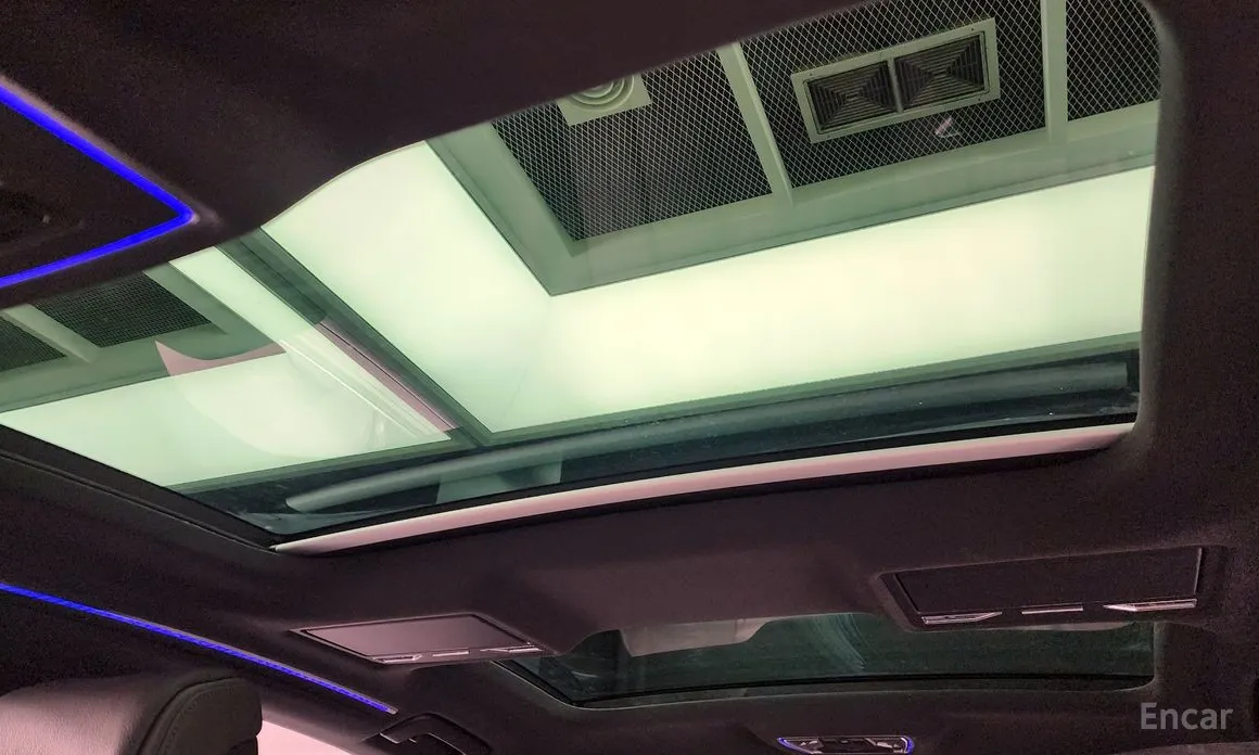 Фото 18 - Audi A8