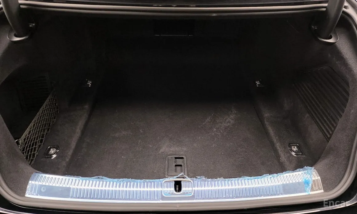 Фото 20 - Audi A8