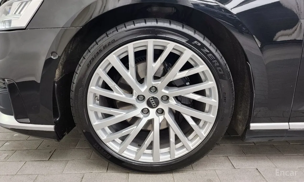 Фото 5 - Audi A8