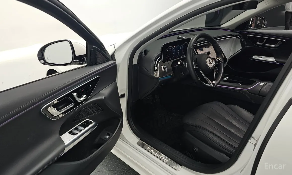 Фото 11 - Mercedes-Benz E-Class