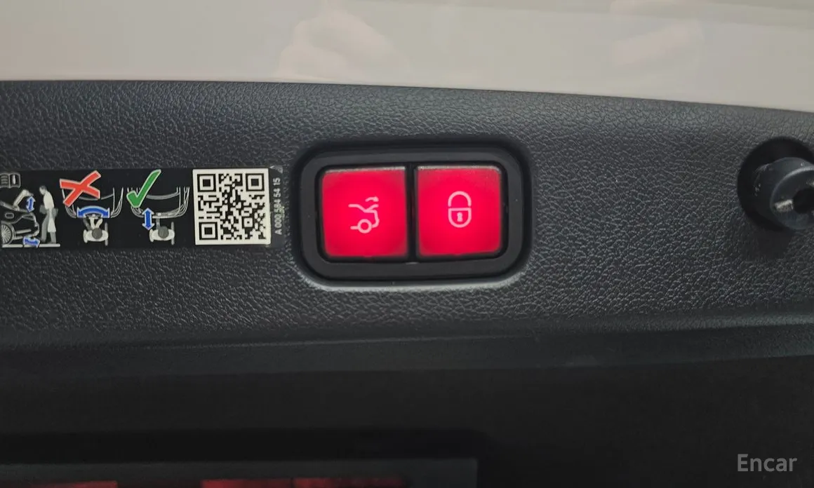 Фото 20 - Mercedes-Benz E-Class