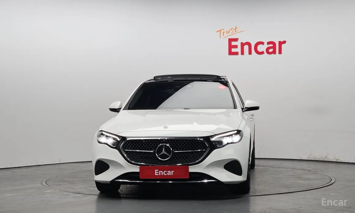 Фото 3 - Mercedes-Benz E-Class