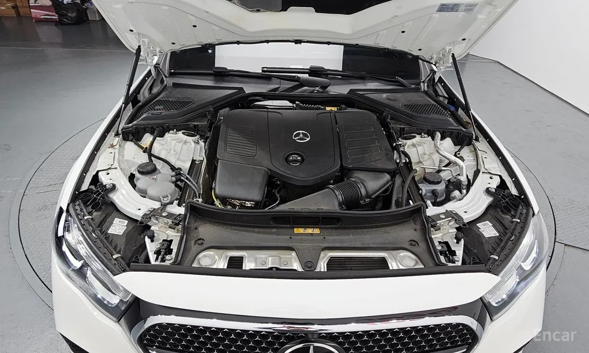 Фото 6 - Mercedes-Benz E-Class