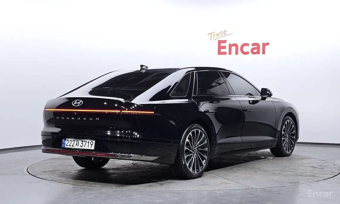 Фото 2 - Hyundai Grandeur