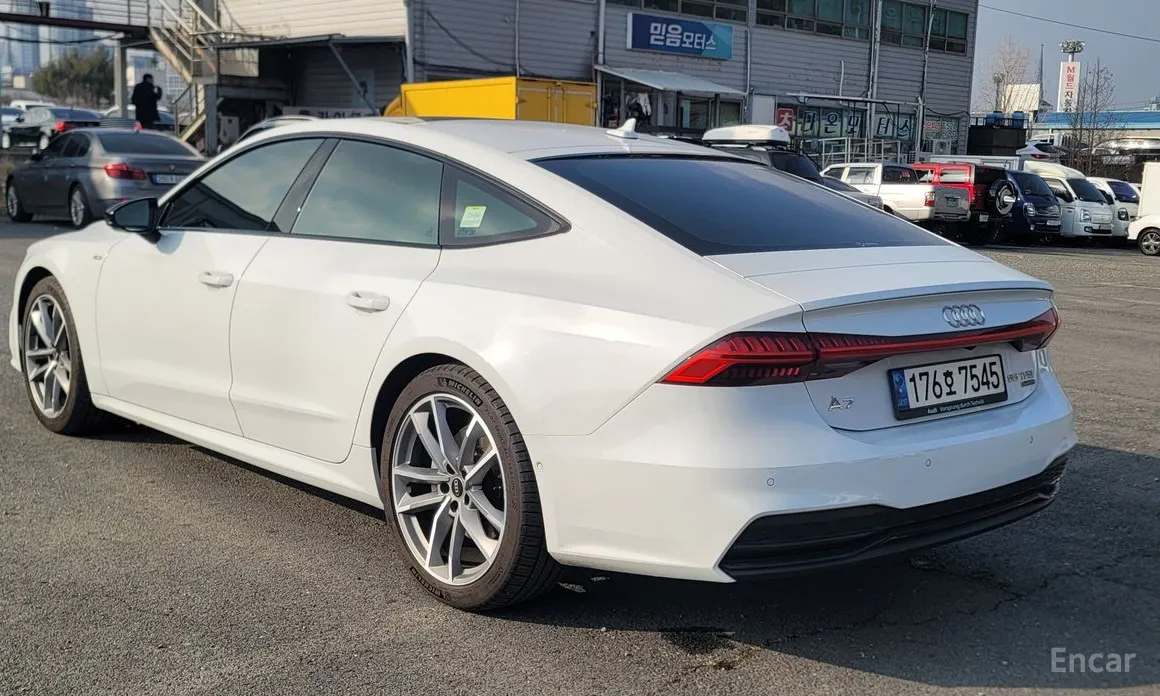 Фото 5 - Audi A7