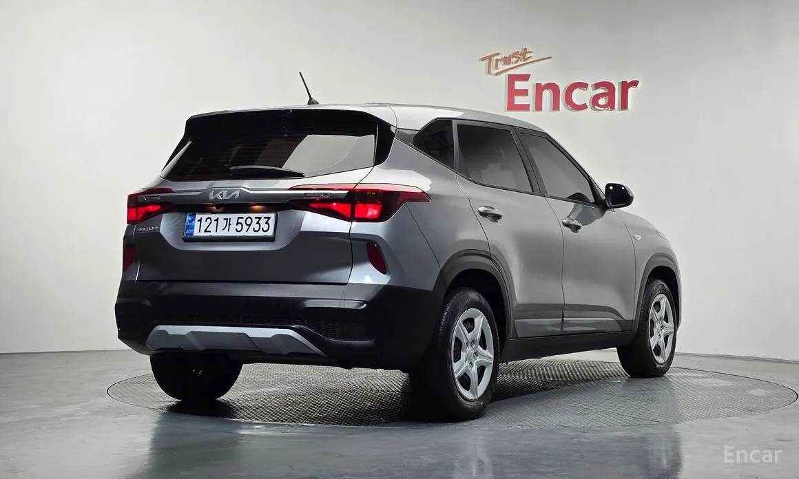 Фото 2 - Kia Seltos