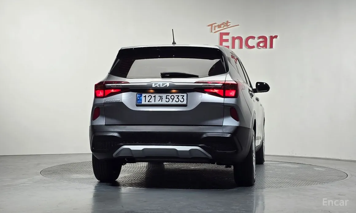 Фото 4 - Kia Seltos