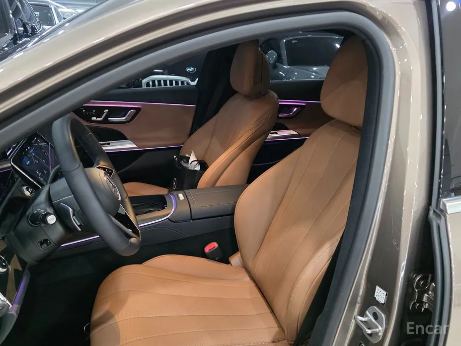 Фото 10 - Mercedes-Benz E-Class