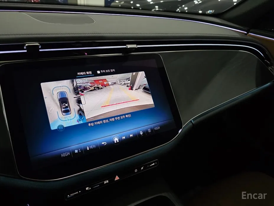 Фото 13 - Mercedes-Benz E-Class