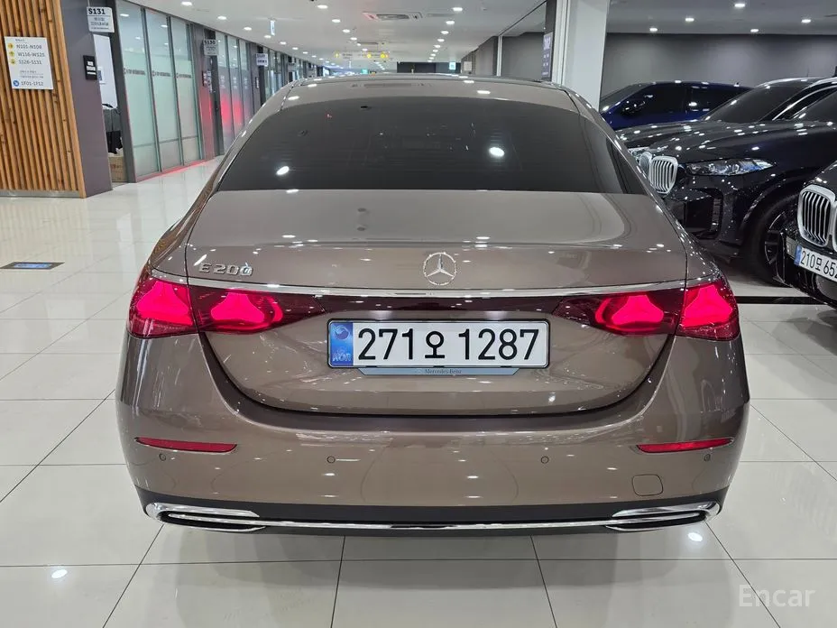 Фото 4 - Mercedes-Benz E-Class