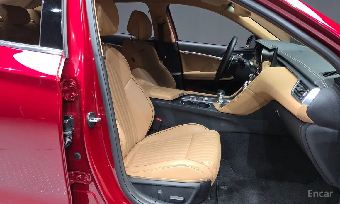 صورة 11 - Genesis G70