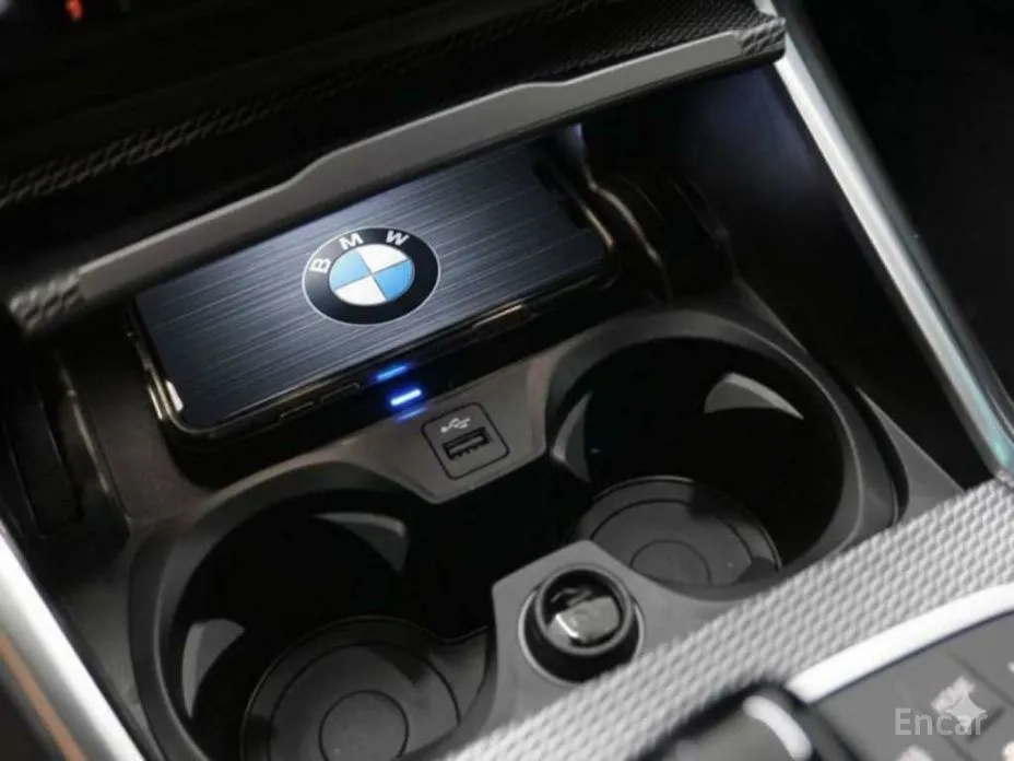 Photo 14 - BMW 3 Series