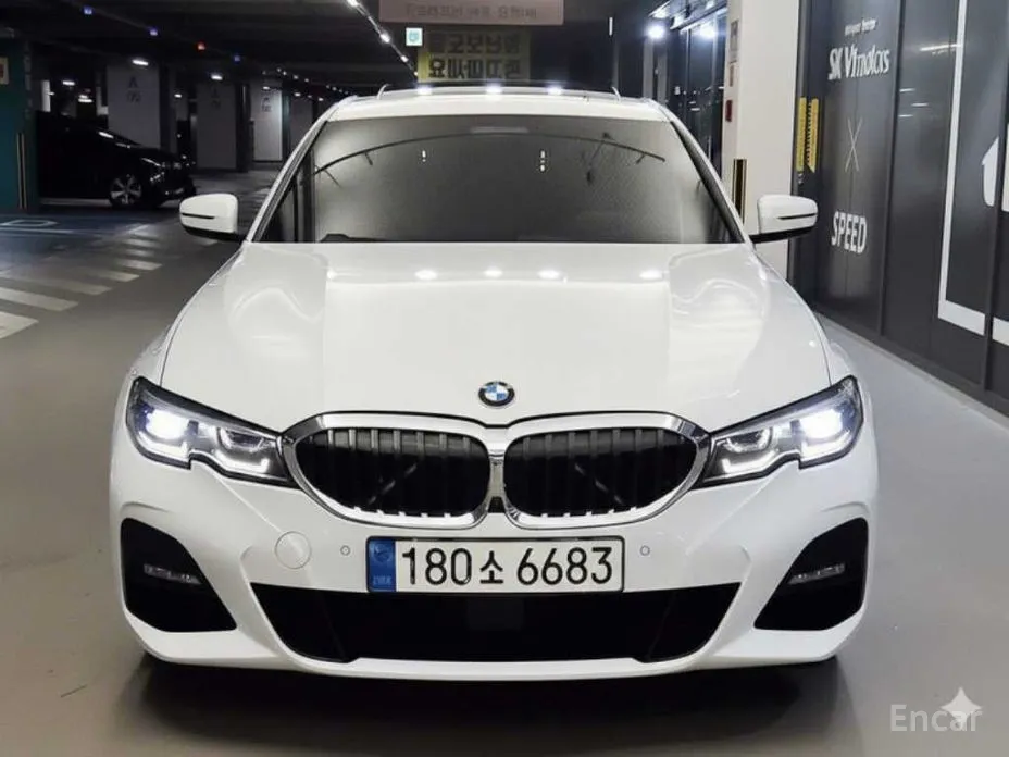 Photo 2 - BMW 3 Series