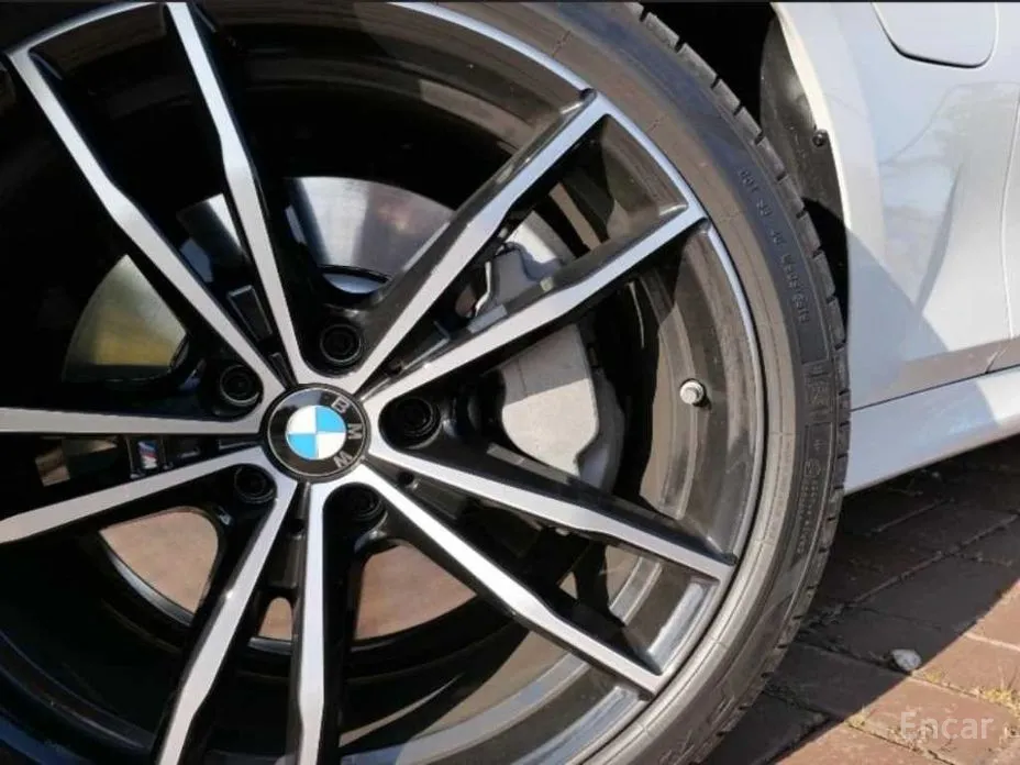 Photo 5 - BMW 3 Series