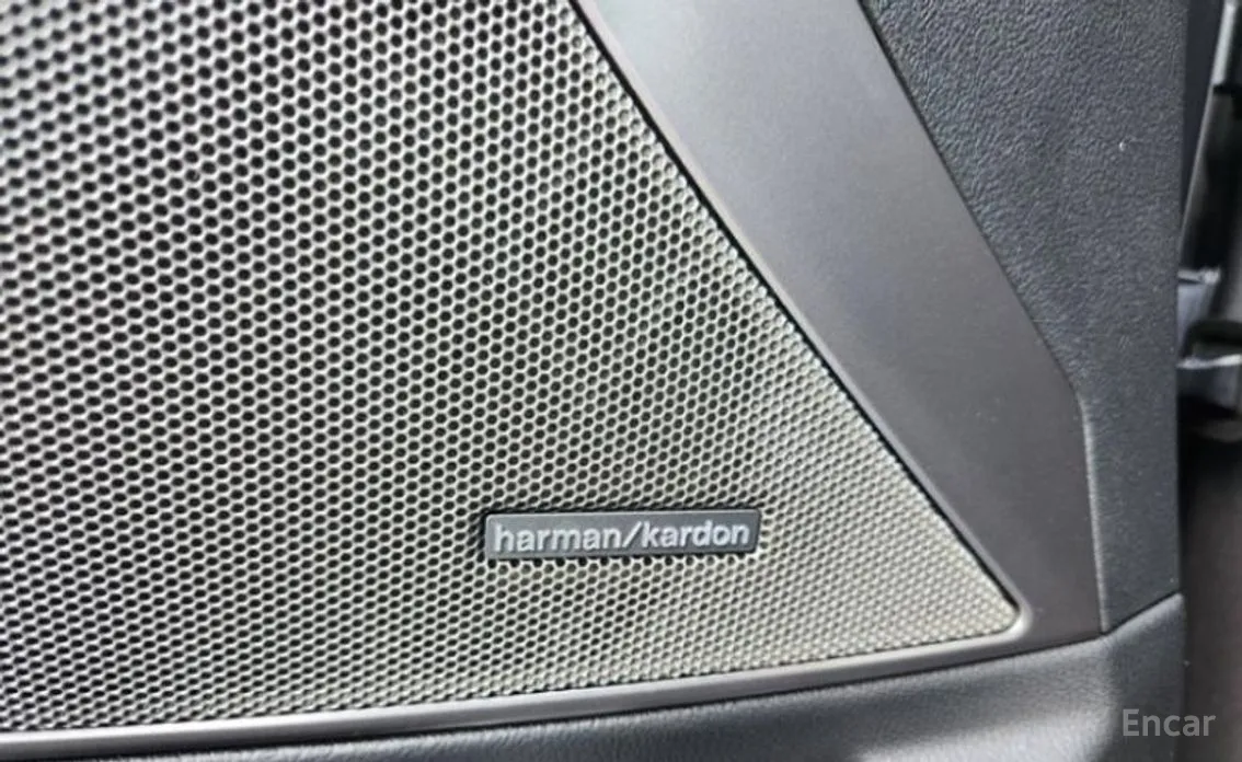 Photo 9 - BMW 3 Series