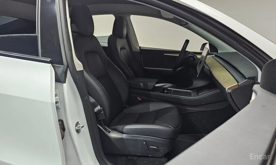 Фото 10 - Tesla Model Y