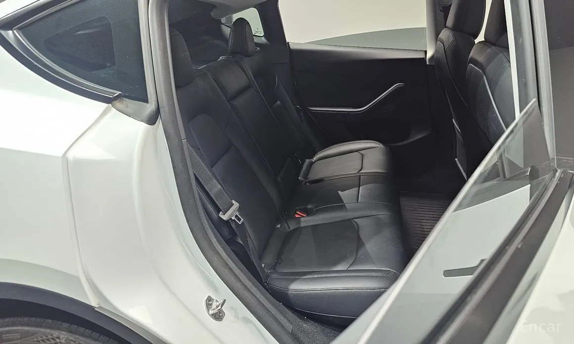 Фото 12 - Tesla Model Y