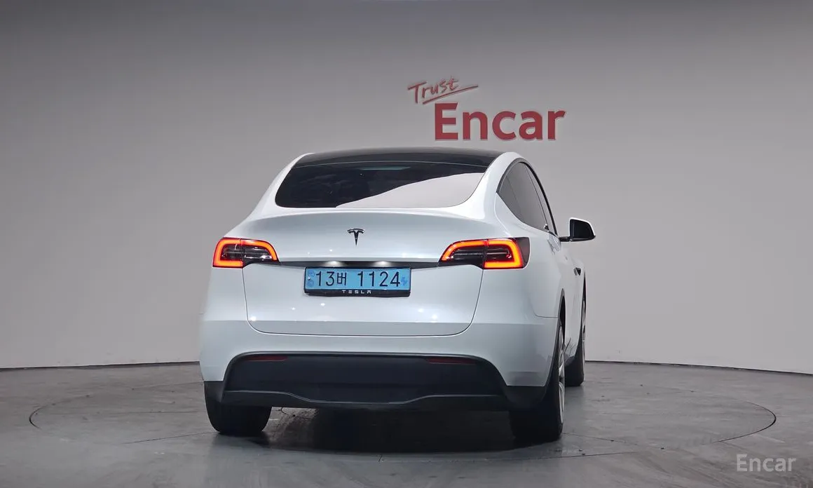 Фото 4 - Tesla Model Y