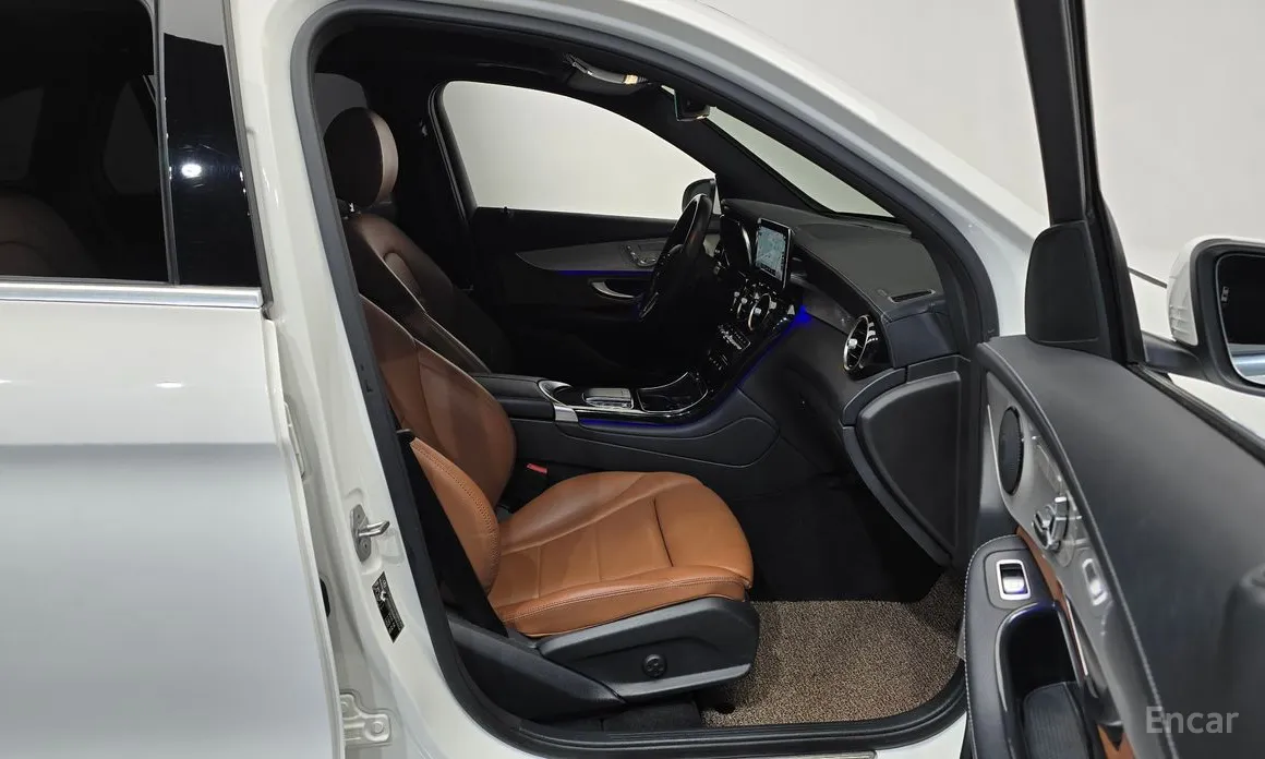 Фото 11 - Mercedes-Benz GLC-Class