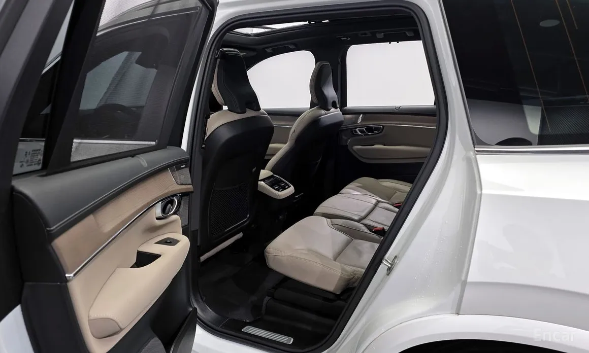 Photo 11 - Volvo XC90