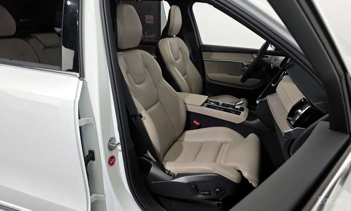 Photo 12 - Volvo XC90