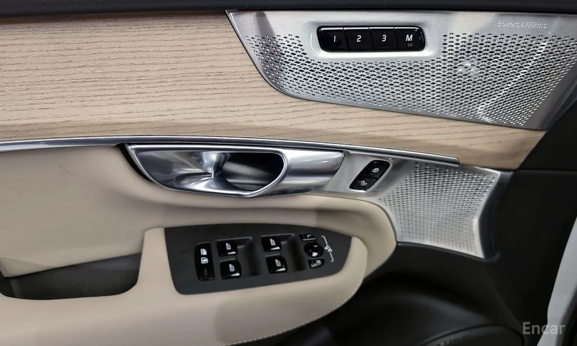 Photo 14 - Volvo XC90