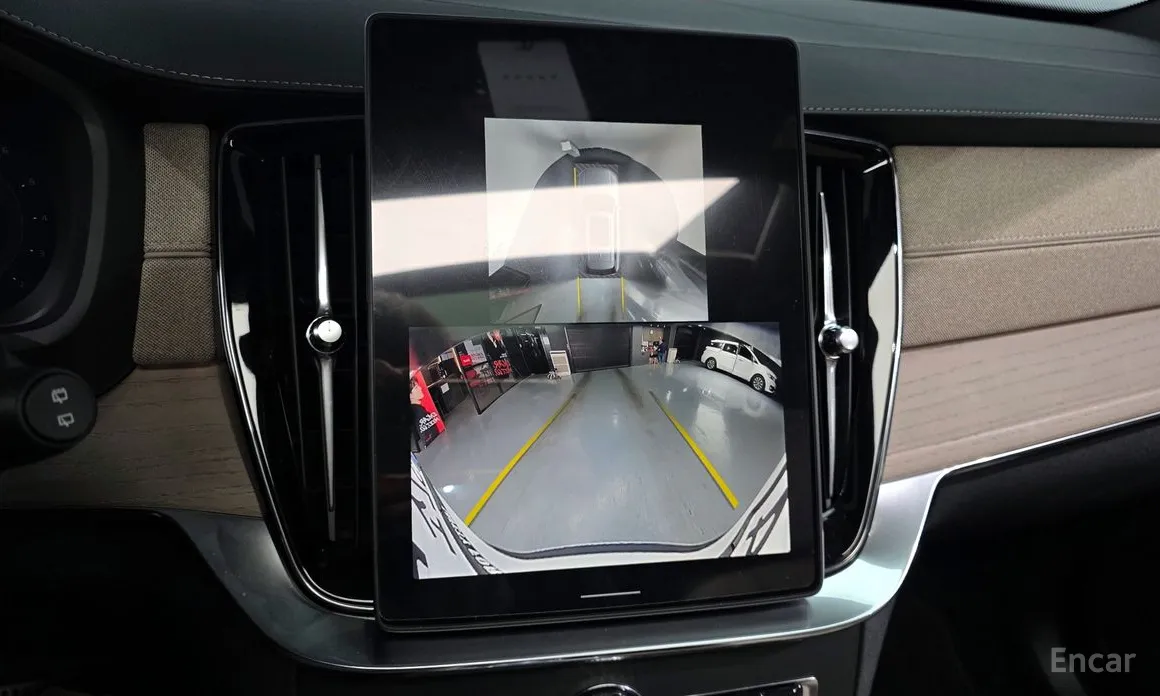 Photo 17 - Volvo XC90