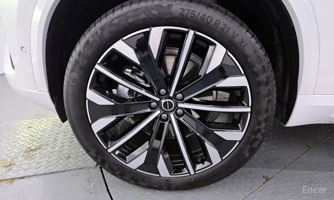 Photo 5 - Volvo XC90