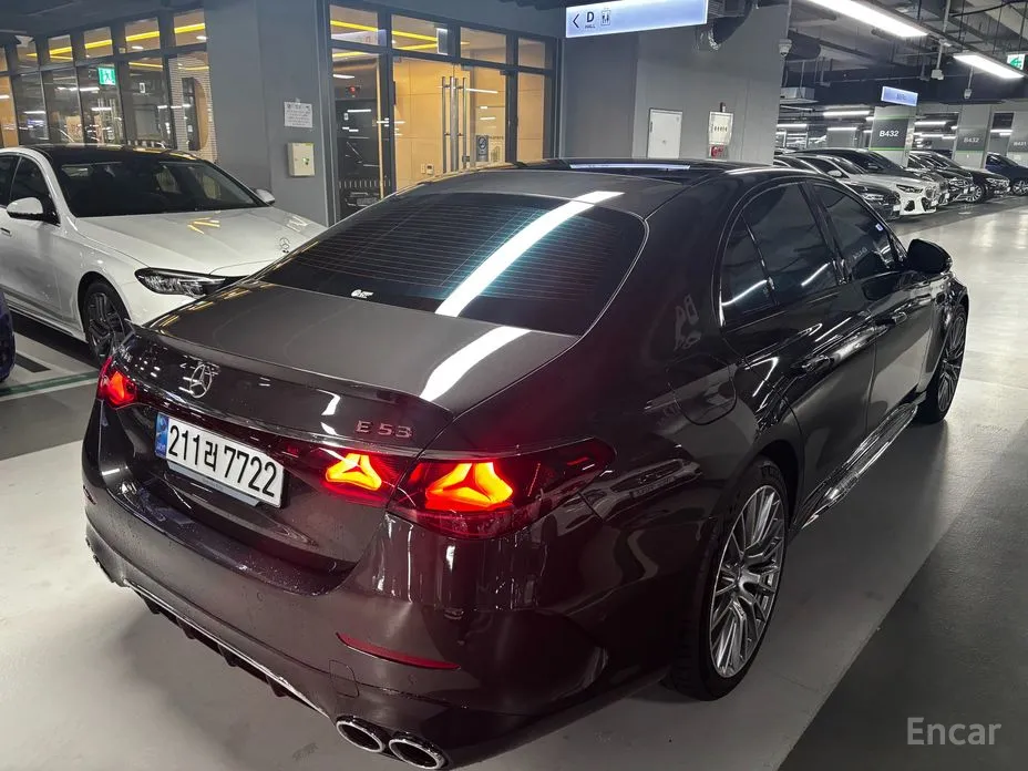 Фото 4 - Mercedes-Benz E-Class