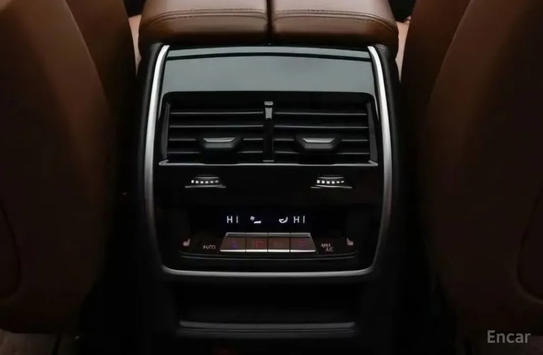 Фото 16 - BMW X7