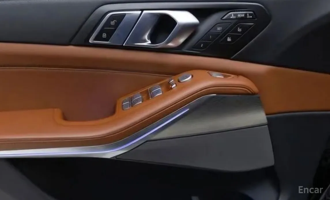 Фото 17 - BMW X7