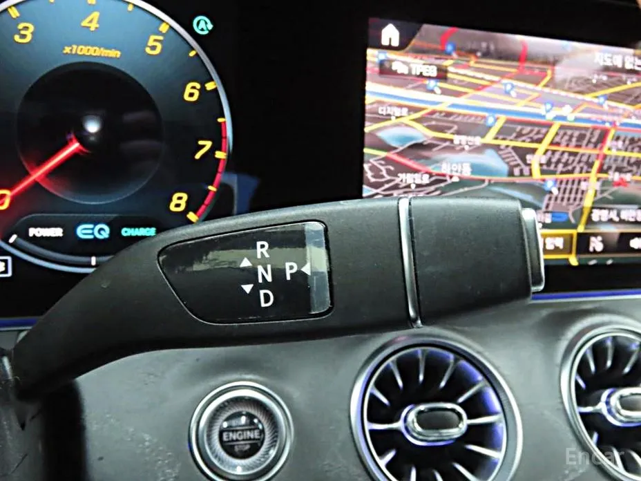 Фото 13 - Mercedes-Benz AMG GT