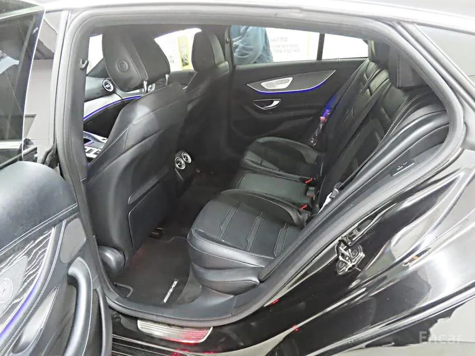 Фото 6 - Mercedes-Benz AMG GT