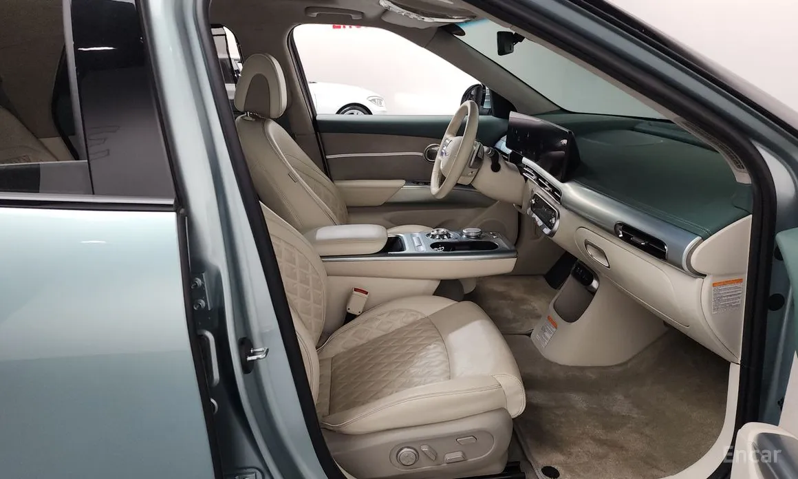 Фото 11 - Genesis GV60