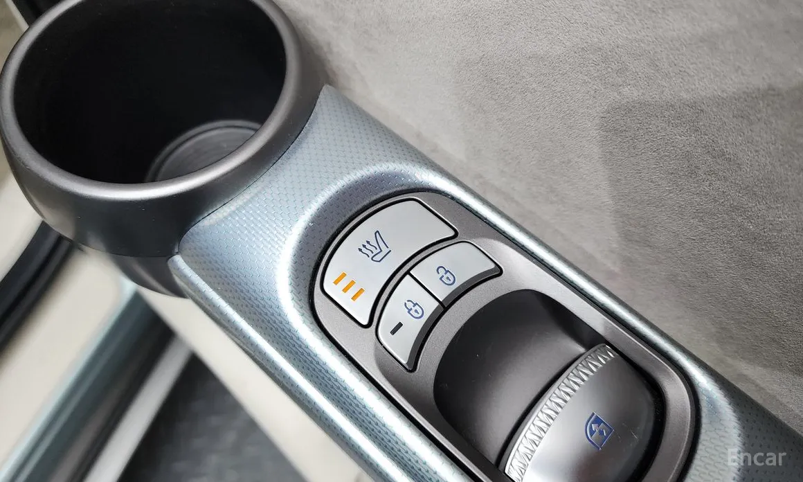 Фото 19 - Genesis GV60